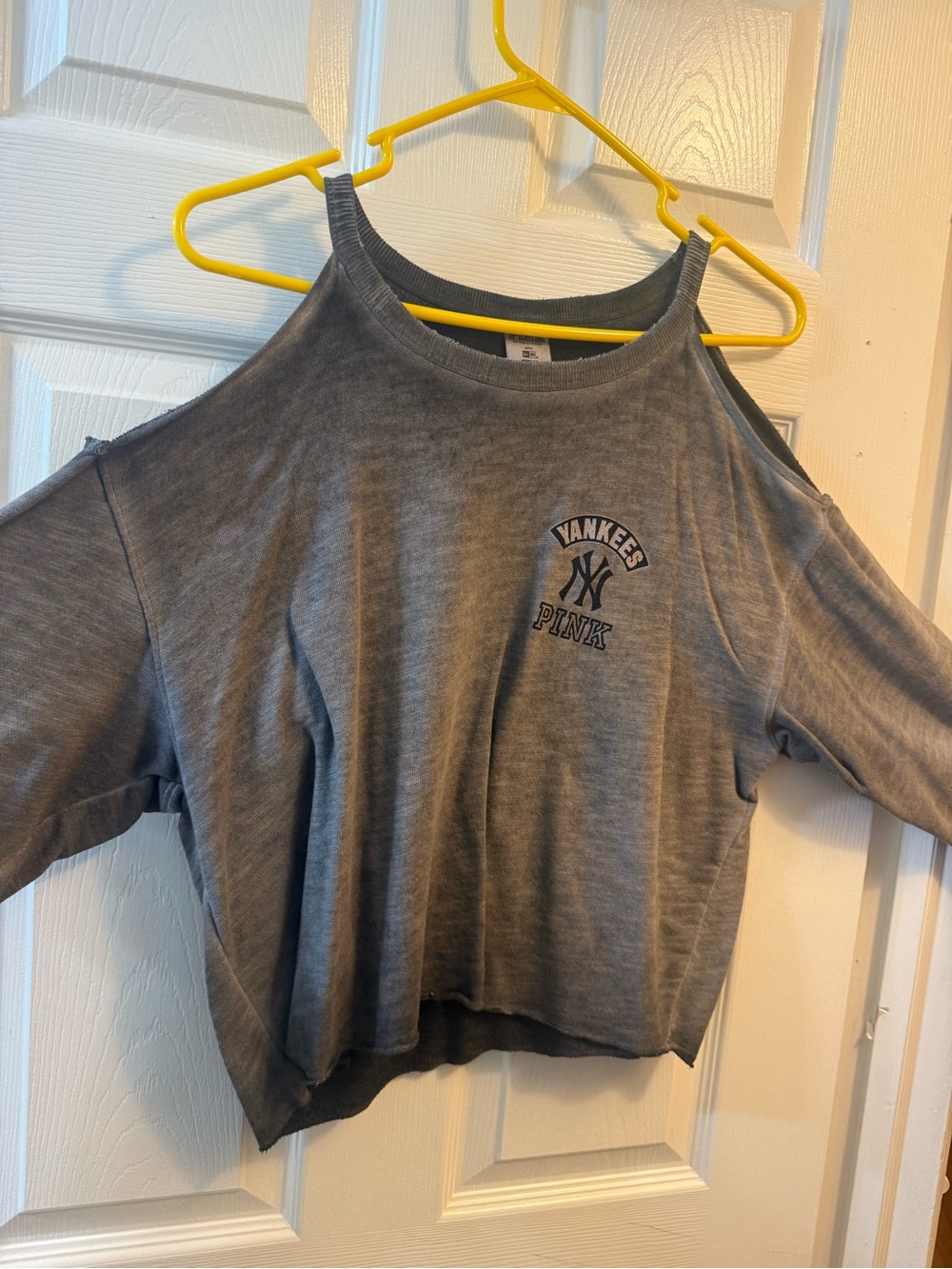 PINK Victoria's Secret Grey Yankees Cold-Shoulder Crop Sweatshirt
